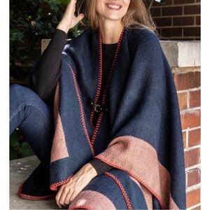 Vince Camuto Teal Herringbone Whipstitch Poncho Ruana Cape Shawl Topper RARE